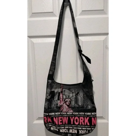 Robin Ruth Statue of Liberty New York Skyline Sling Crossbody Bag Black & Pink - Picture 2 of 11